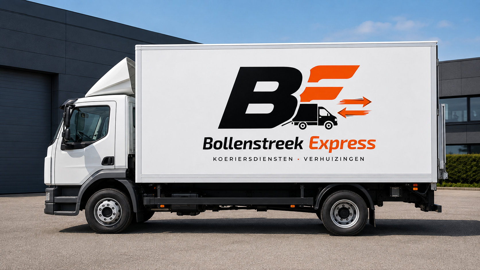 Verhuizers van Bollenstreek Express met verhuisdozen
